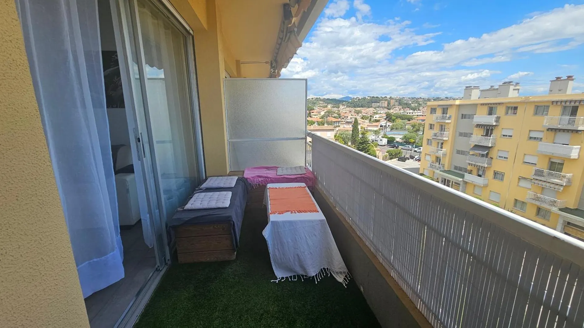 Studio Pas Loin De La Mer Parking Prive Cagnes-sur-Mer